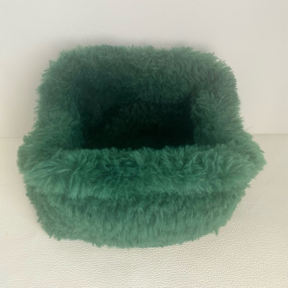Crochet fur clutch - Picture 2 of 3